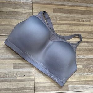 Victoria’s Secret high impact sports bra size women’s 32DD